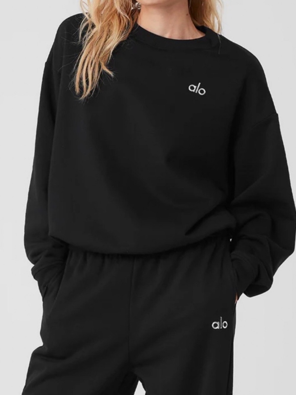 Alo Accolade Crew Neck Pullover | color: black | size: M